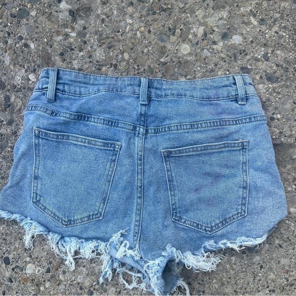 Akira studded, distressed, denim, shorts, - Picture 4 of 4